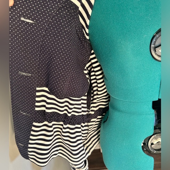 CAbi #5654 Harbor Jacket medium - Picture 13 of 16